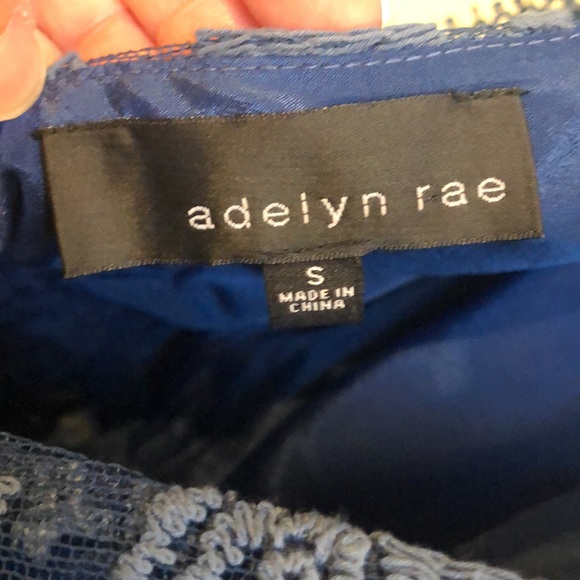 Adelyn Rae Romper Size Small - Picture 3 of 7